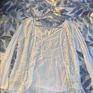 American eagle floral pattern blouse